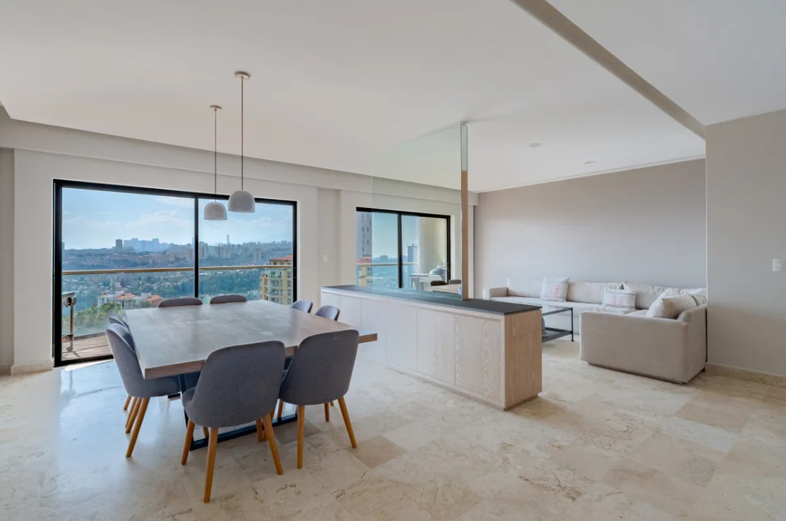 Sala y comedor · PALMETTO 32 Bosque Real · 260 m²