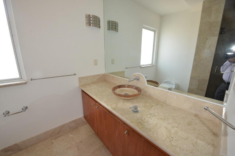 Lavabo · PALMETTO 39 Bosque Real · 220 m²