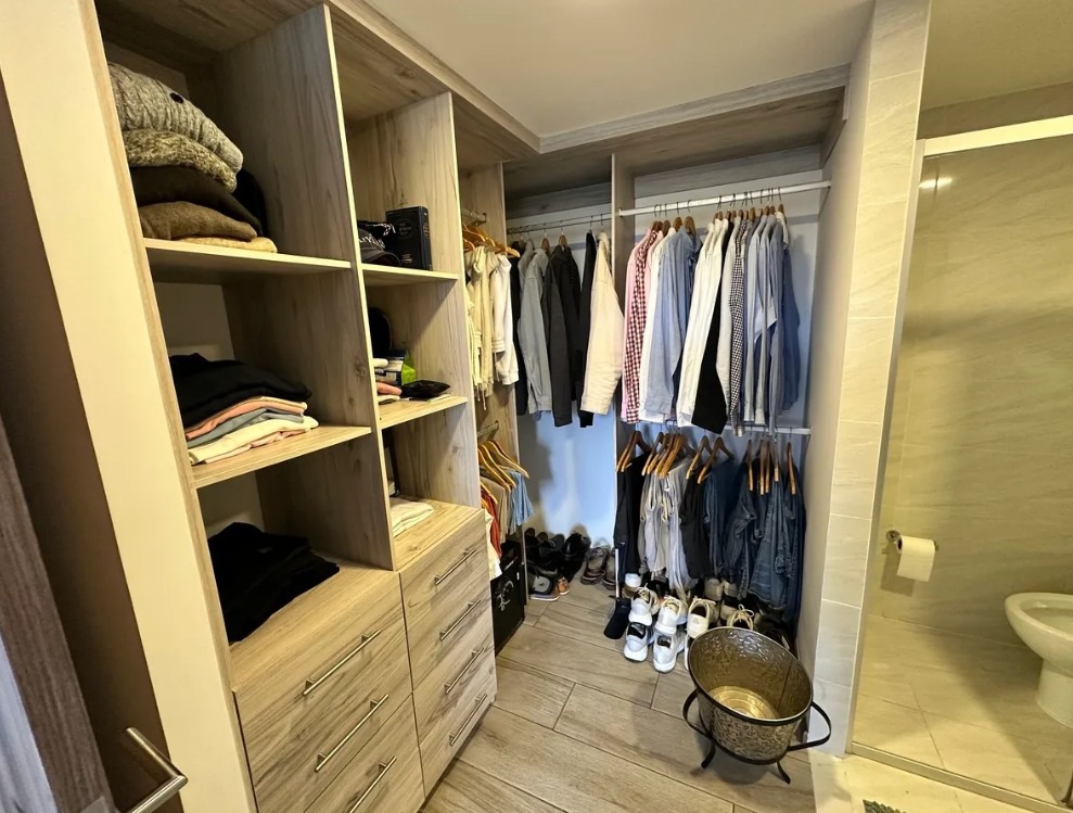 Vestidor · MORAT Bosque Real · 98 m²