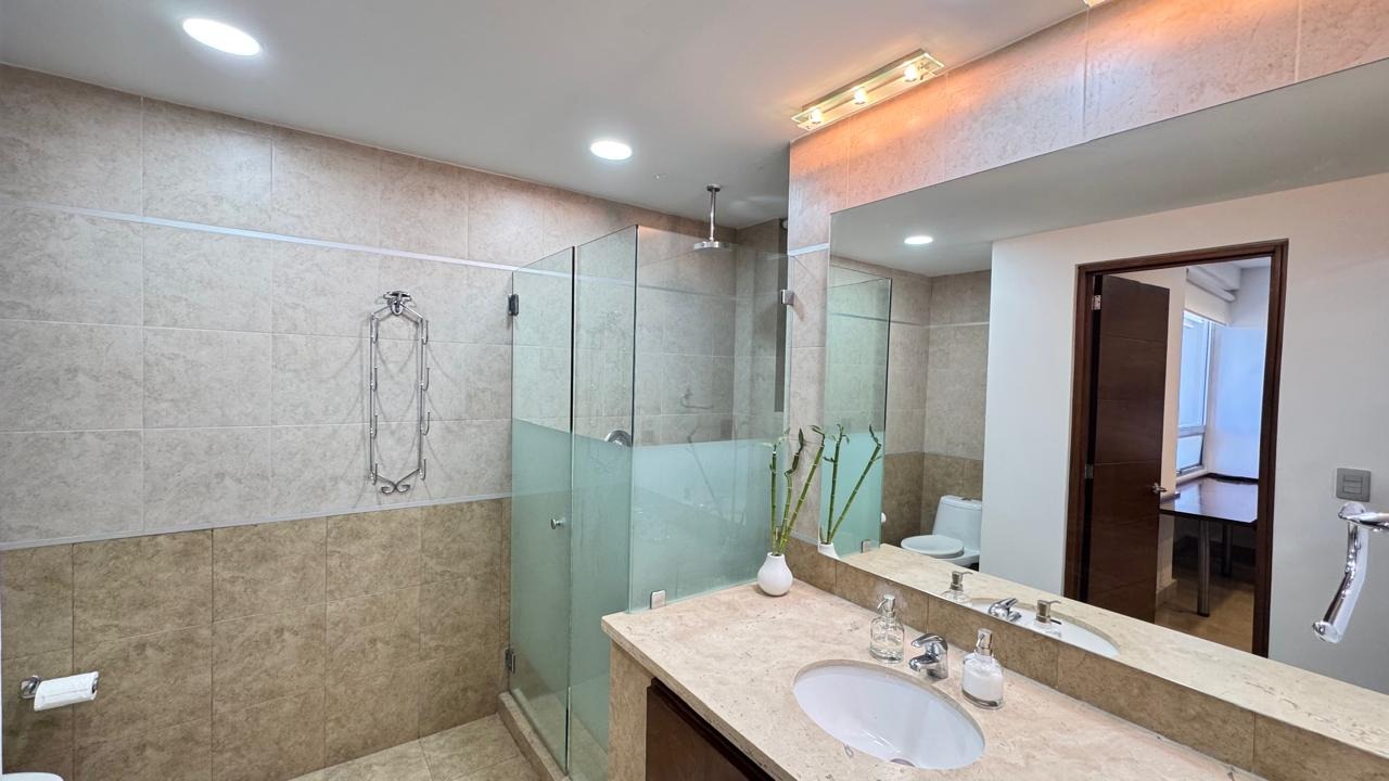 Fotografía 8 de la ficha · EL DUCAL Bosque Real · 305 m²