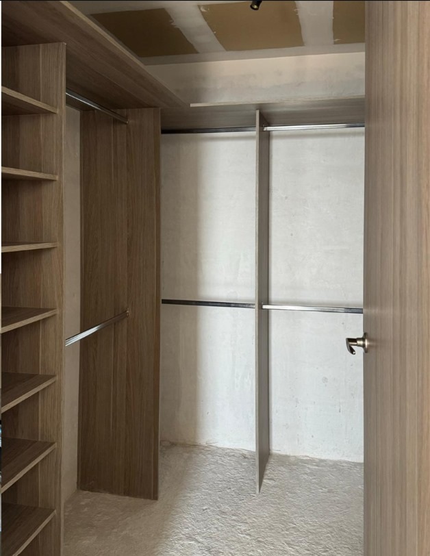 Vestidor y carpintería · LA PALOMA Bosque Real · 171 m² en obra blanca