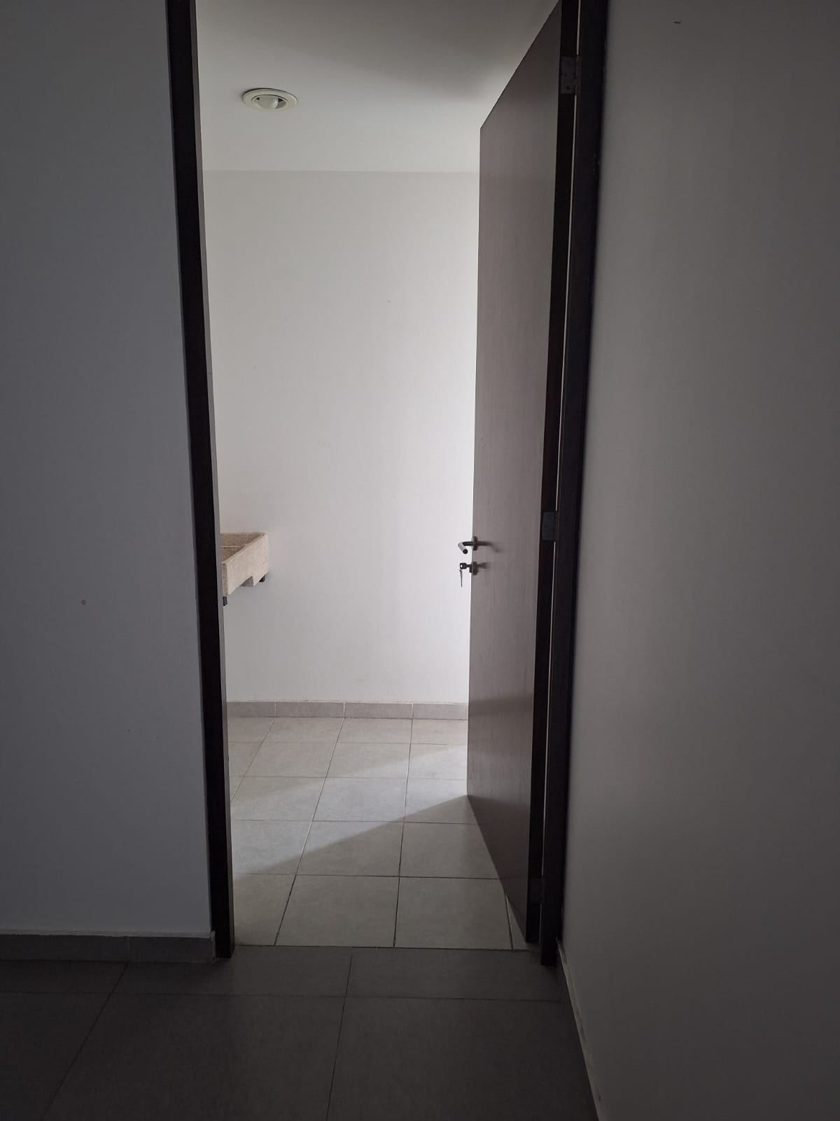 Pasillo interior · LO ALTO Bosque Real · 178 m², Torre 3