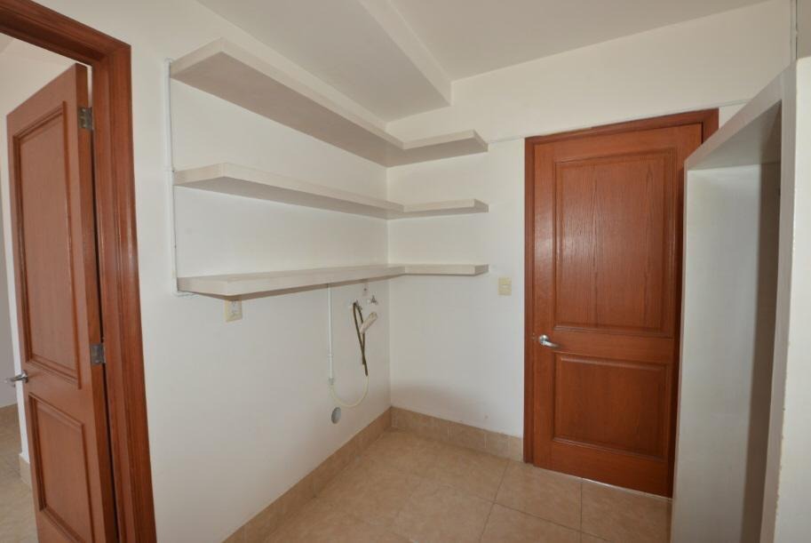 Cuarto interior de la ficha · PALMETTO 39 Bosque Real · 220 m²